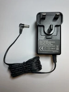 12 V NETZ PACE DS831NS SATELLITENEMPFÄNGER AC-DC Schaltadapter LADEGERÄT STECKER - Bild 1 von 9