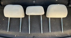 Volkswagen 2018-2021 Tiguan Complete Second Row Rear Head Rests Light-Gray CLOTH - Picture 1 of 8