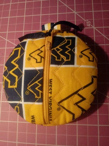 NCAA WST VIRGINIA QUILTED CHANGE PURSE HANDMADE Cover