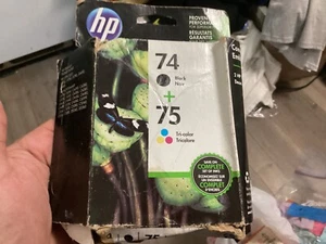 HP 74/75 (CC659FN) Tintenpatrone Schwarz/Dreifarbig Abgelaufen 2017 Versiegelt Original - Bild 1 von 3