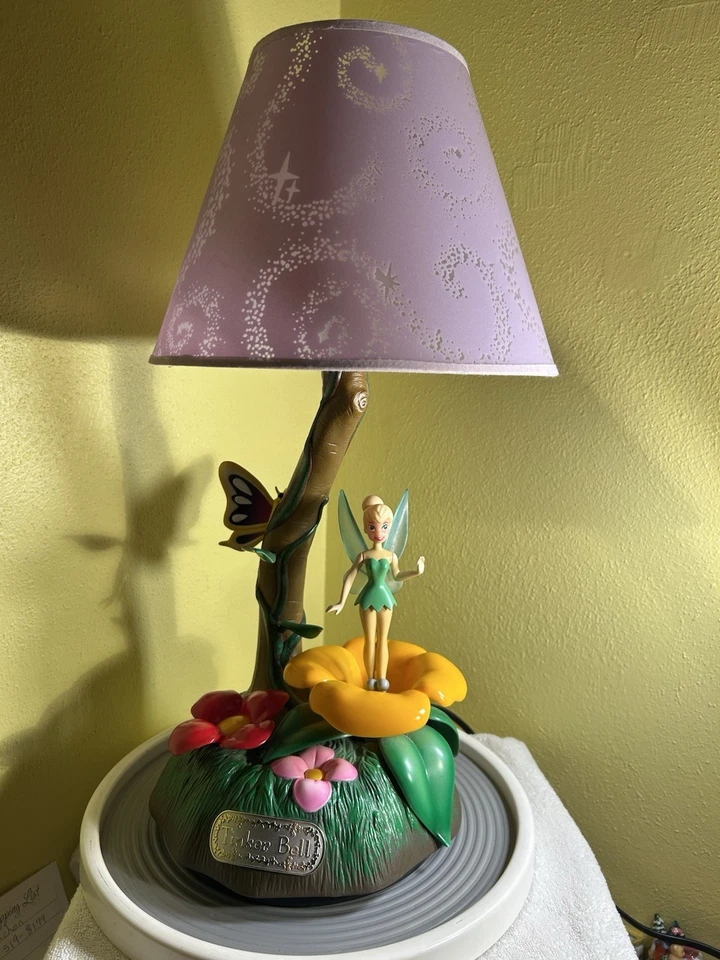 Campanilla vintage de Disney en un jardín con música y baile. "Lámpara de 19""" Foto 1 de 4