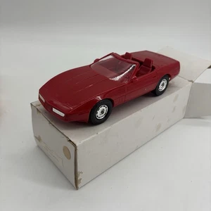 RED 1987 CORVETTE CONVERTIBLE CHEVROLET PLASTIC DEMO MODEL CAR - Picture 1 of 7