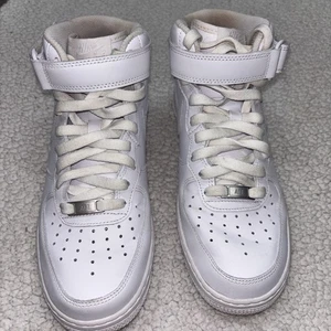 Nike Air Force 1 Mid Triple White Size 8.5 - Picture 1 of 8