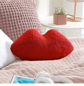 Mainstays 16" x 9" Lips Decorative Pillow, Brillant Red, New, In Wrapper - Picture 1 of 5