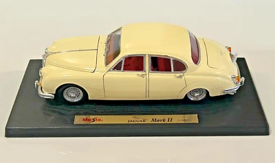 Maisto Jaguar Mark II 1959 AMARILLO edición especial tracción derecha escala 1:18 Foto 1 de 4