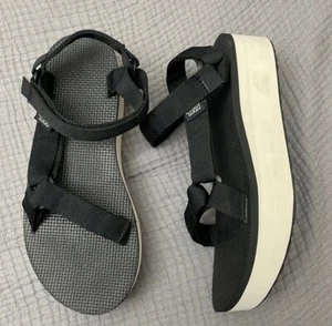 Teva Universal Flatform Black & White Sandals Women’s Sz 9 NEW - Picture 1 of 5