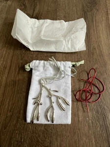 New Penhaligon’s London Silver Plated Christmas Tree Decoration Mistletoe - Picture 1 of 5