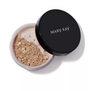 Mary Kay SILKY SETTING POWDER Light Beige~Matte Buildable~NEW IN BOX~ - Picture 1 of 7