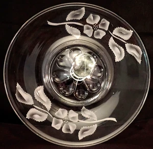 Vintage Tidbit Bon Bon Tray Etched Clear Glass Flowers w/ Center 3 Knob Handle - Picture 1 of 4