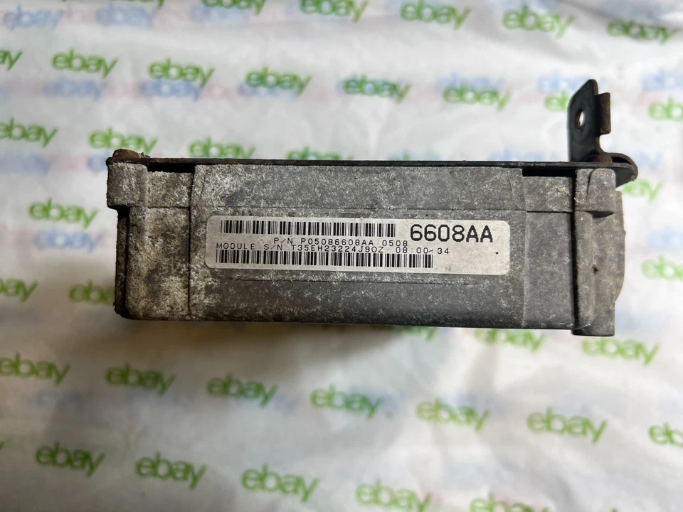 Chrysler Town & Country 05086608AA 2002 módulo de control del motor OEM Foto 1 de 1