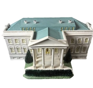 Departamento 56: Colección Orgullo Americano de la Casa Blanca con pergamino #57701 bandera faltante - Imagen 1 de 13