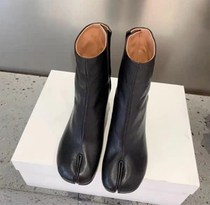 Stivaletti Maison Margiela in pelle con tacco Tabi taglia 38/US 7 neri buone condizioni- - Foto 1 di 5