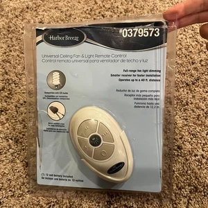 Harbor Breeze Universal Ceiling Fan & Light Wireless Remote 0379573 - Picture 1 of 3