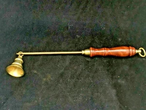 Tampón de velas vintage de latón de 11" con mango de madera - Imagen 1 de 8