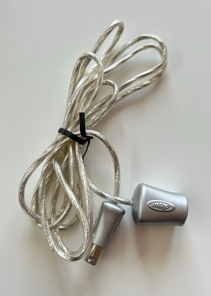 Intec Nintendo GameCube Controller Extension Cable Platinum Silver 6 Ft. - Image 1 of 3