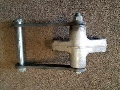 Amortiguador trasero Suzuki VZ800 2005 Boulevard Dogbones Foto 1 de 2