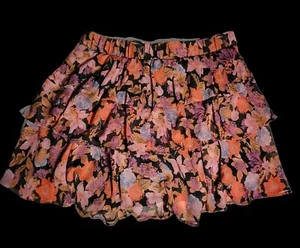 Torrid 0 (Größe 12) Mini Crinkle Lurex abgestufter Rock Blumenrock Stretch Taille - Bild 1 von 11