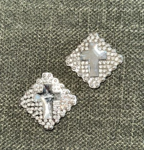 Cross Screw Back Concho Rhinestone - set Of 2 - Western, Belt, Bag, Saddle DIY - Picture 1 of 4