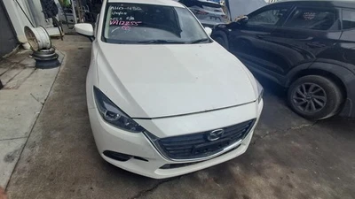 Mazda 3 Bn Centre Courtesy Light - image 1 of 4