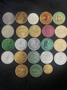1968-1972 Doubloons Mardi Gras Mixed Lot  - Picture 1 of 2