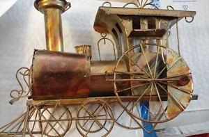 HTC Tin Old Steam Engine Music Box - Plays: "I've been working on the railroad" - Bild 1 von 5