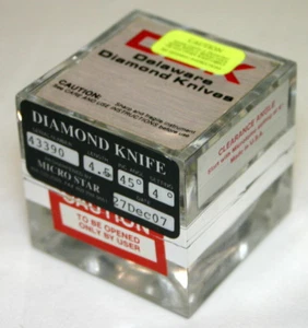 DELAWARE DIAMOND KNIFE FOR ULTRAMICROTOMY TYPE SU 4.5MM LENGTH 45 DEGREE ANGLE - Picture 1 of 8