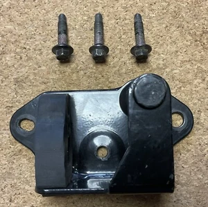 2001-2005 Ford Explorer Sport Trac Gen 1 Bed Cover Latch Strike Bracket RF/LR - Picture 1 of 4