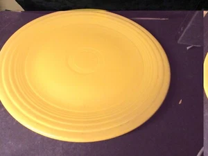 Vintage Fiesta HLCo USA RARE Medium Yellow Lunch/Salad Plate 9 1/2" USA E103 PA - Imagen 1 de 2