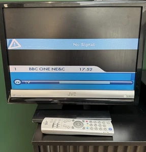 JVC LT-19DK8ZJ 19 Inch LCD TV 720p HD DVB Digital Tuner Freeview TESTED w REMOTE - Picture 1 of 12