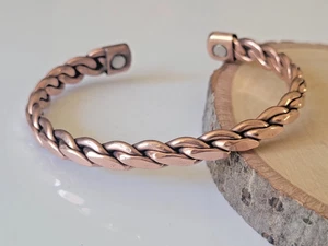 Pure Copper Magnetic Bracelet Arthritis Pain Energy Therapy Cuff New - Picture 1 of 4