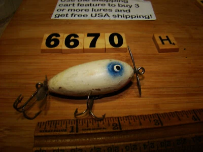 U6670 H STRIKE KING SURFACE WOODEN WATER SCOUT FISHING LURE - Image 1 of 4