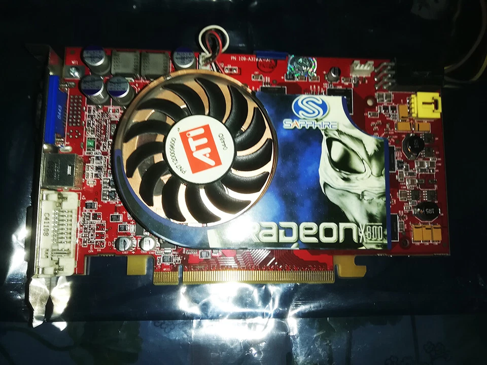 Sapphire Ati Radeon X800 PRO 256mb Gddr3 PCI-E - Immagine 1 di 1
