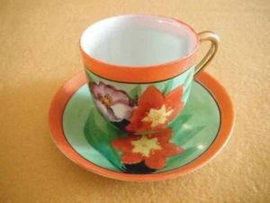 2 PIECE SET GOLD CASTLE HAND PAINTED DEMI CUP & SAUCER SET EXCELLENT CONDITION - Bild 1 von 12
