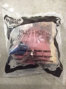 McDonald's Night In The Museum #2 Toy-2009 Larry & Giant Squid Cake Topper - Foto 1 di 1