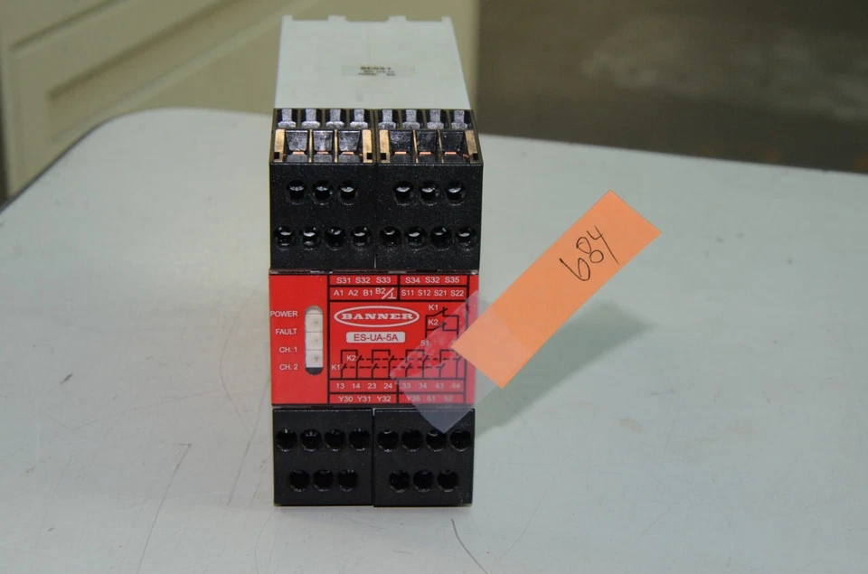 Banner Engineering ES-UA-5A Machine Safety Module - Image 1 of 1