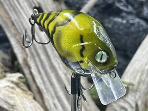 2.95” .59oz Mega S-Crank Style Crankbait “Lethal Lime Craw” - Picture 1 of 8