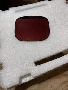 2016-2024 CHEVROLET MALIBU FUEL DOOR Gas Door Metallic Maroon OEM 23135980 - Picture 1 of 9