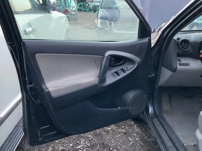 RAV 4     2010 Front Door Trim Panel 1330260 Foto 1 de 4