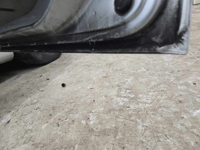 Used Front Right Door Assembly Front fits: 2001 Volkswagen Beetle electric Front - Image 1 of 4