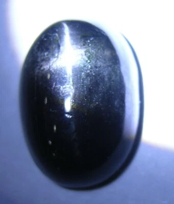 Piedra preciosa cabujón de diopsido estrella negra 100 % natural Birmania 11,75 quilates 2,35 g 16,00 m Foto 1 de 4