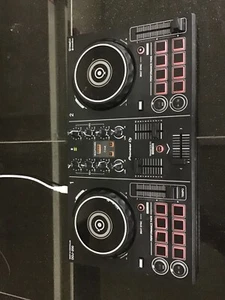 Pioneer DDJ-200 Smart DJ Controller - Picture 1 of 3