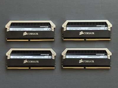 Corsair Dominator Platinum Series 16Gb (4 x 4Gb) DDR4 SDRAM 2666 MHz C16 Memory - Image 1 of 4