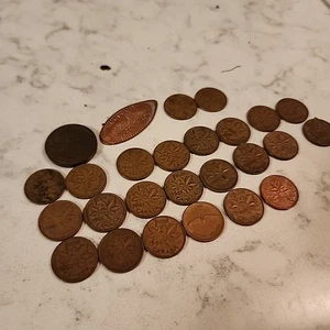 Collection of 30 Different Canadian Small + Large Pennies From 1913-2008 Mixed - Picture 1 of 7