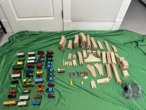 Vintage (LOT OF 153) Thomas The Tank Engine Wood Trains & Wooden Tracks - Picture 1 of 8