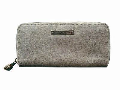 Cartera sin asas VINCE CAMUTO con textura y cremallera alrededor dorada brillante Foto 1 de 4