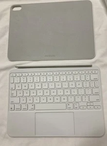 Apple Magic Keyboard Folio Case For iPad (for 10th Gen and 11” A16 Models) - Photo 1/5