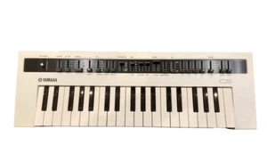 YAMAHA Reface CS White Analog Synthesizers Keyboard Very Good - Picture 1 of 3