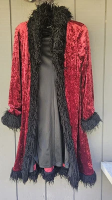 Betsey Johnson 复古红色天鹅绒掸子带人造毛皮装饰 — 第 1/4 张图片