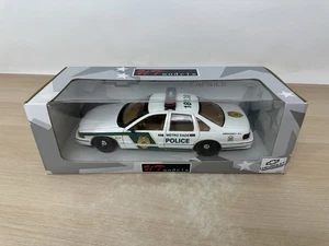 UT Models 1996 Chevrolet Caprice Metro Dade Florida Police 1/18 Diecast Car - Picture 1 of 20