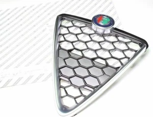Original Front Shield Mask Grill Alfa Romeo Giulietta (940) 156112051 - Picture 1 of 6